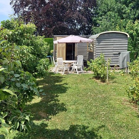 Pipowagen/Chalet De Oude Rijn Bed and Breakfast Harmelen Esterno foto